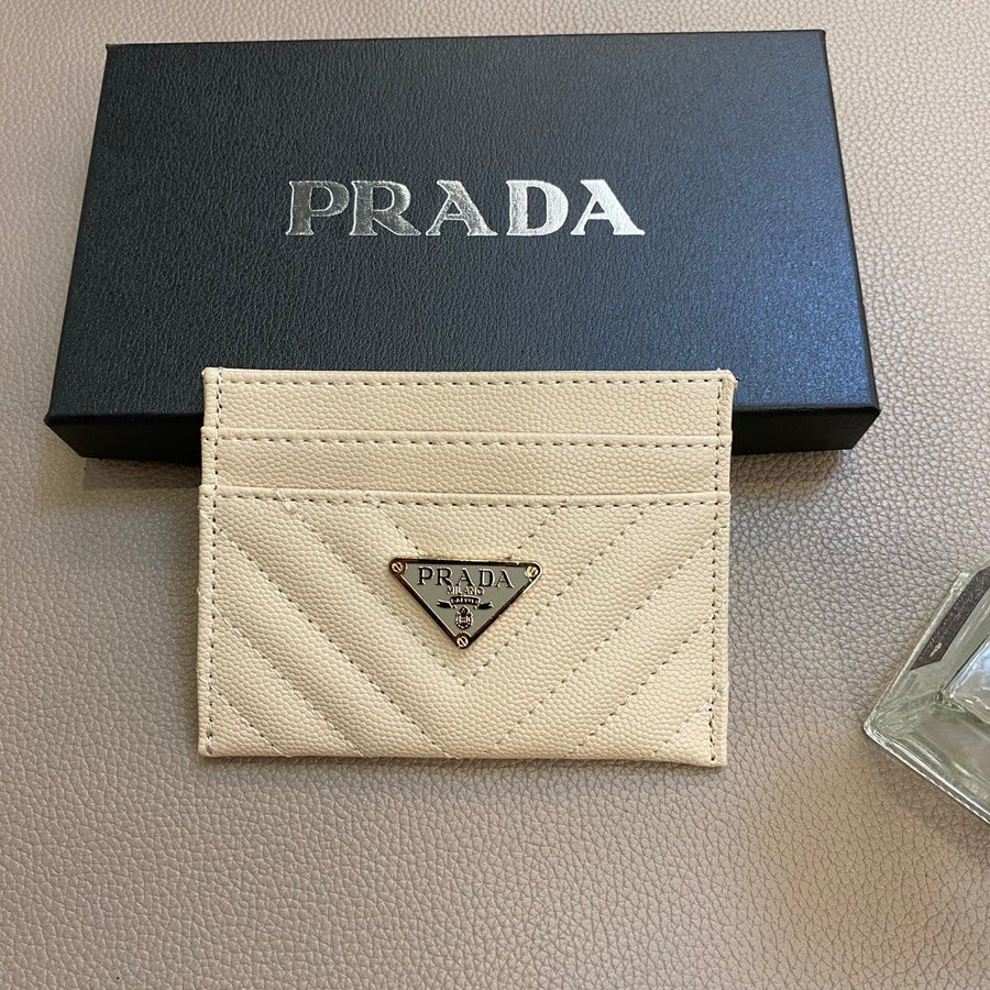 Chic Lady Card Holder – Stylish Wallet for Modern Women