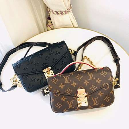 Crossbody Bag with a Side Slot for Storing Cards.