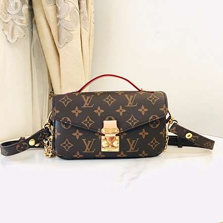 Crossbody Bag with a Side Slot for Storing Cards.