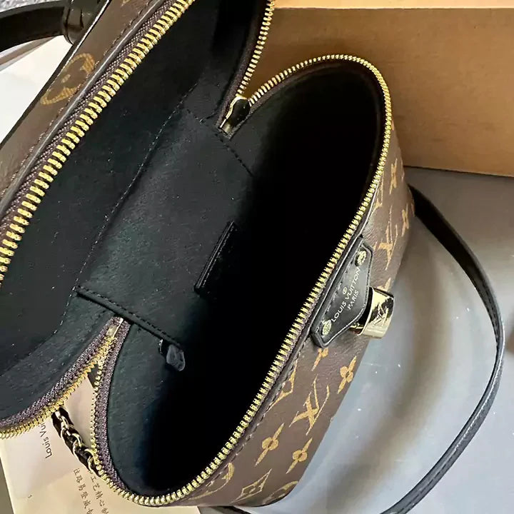 Luxury Bag Decorated with a Monogram Pattern High Quality