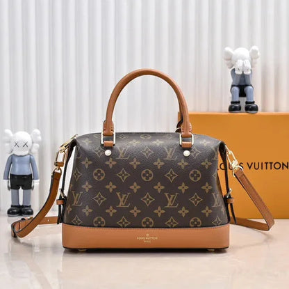 Elegant Handbag Louis Vuitton Bag Made of Genuine Leather with a Monogram