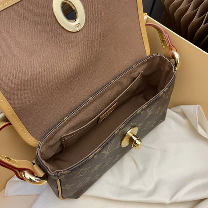 Luxury Louis Vuitton Monogram Shoulder Brown Bag