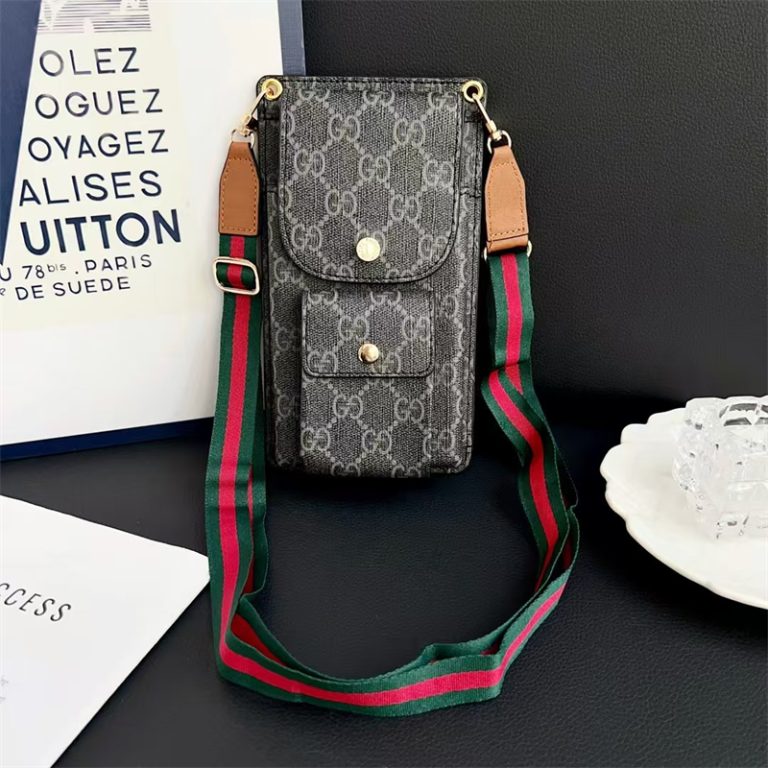 Luxury Louis Vuitton Monogram Multi-Pocket Crossbody Phone Bag