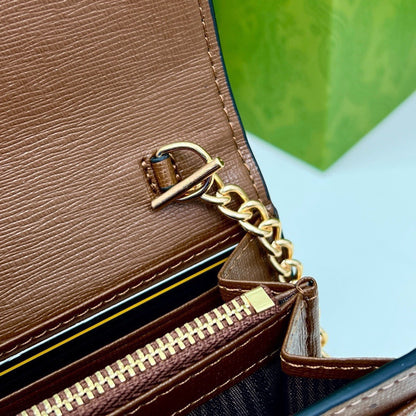 Saddle Buckle Crossbody Wallet on Chain