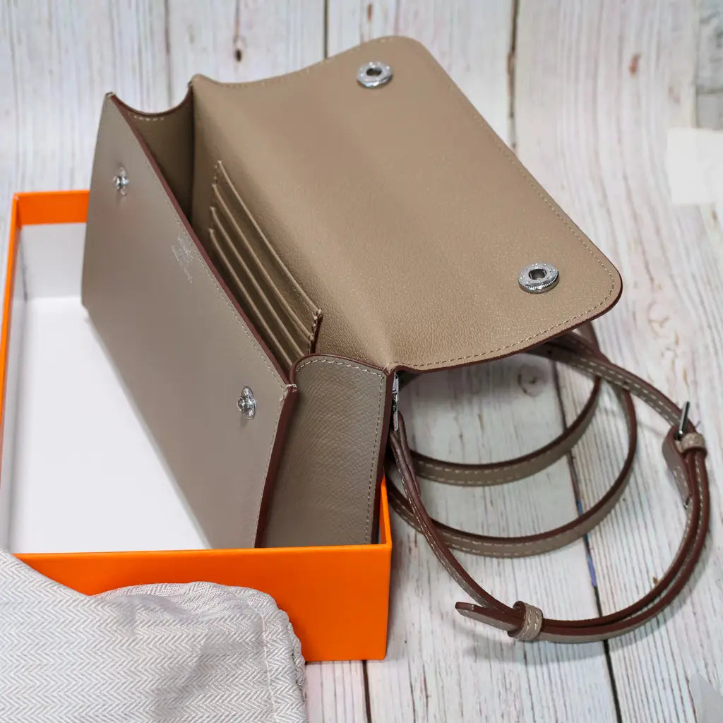 Luxury Hermes Calfskin Leather Crossbody Snap Bag