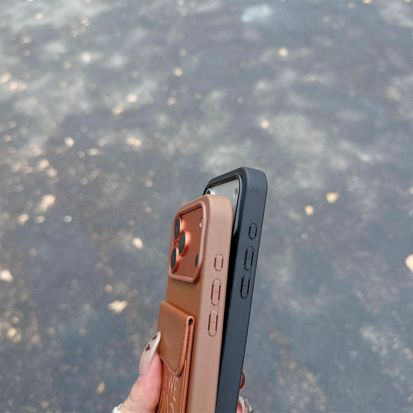 Premium iPhone LE Case with Black Shoulder Strap For Iphone 12-17