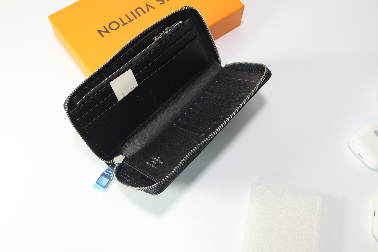 Luxury Monogram Long Wallet Zipper Closure
