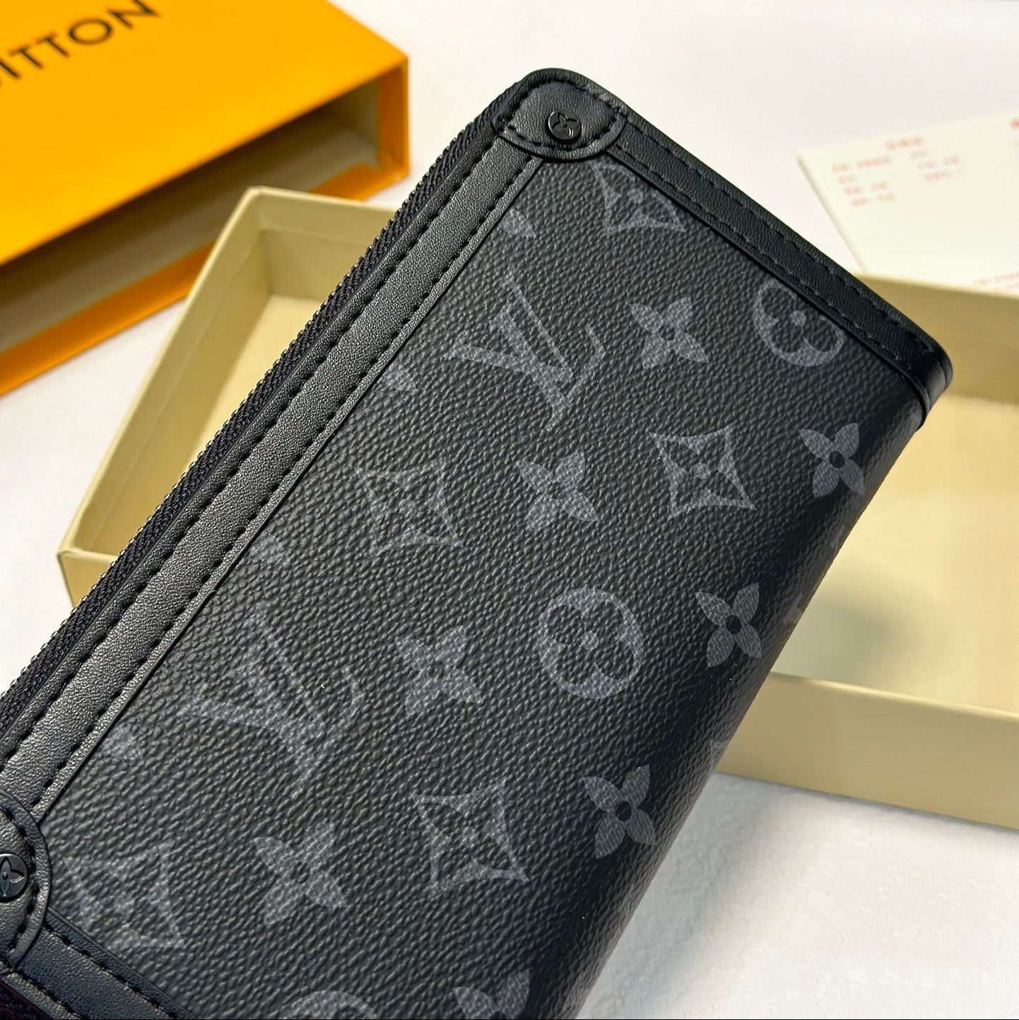 Zippy Wallet Black Monogram