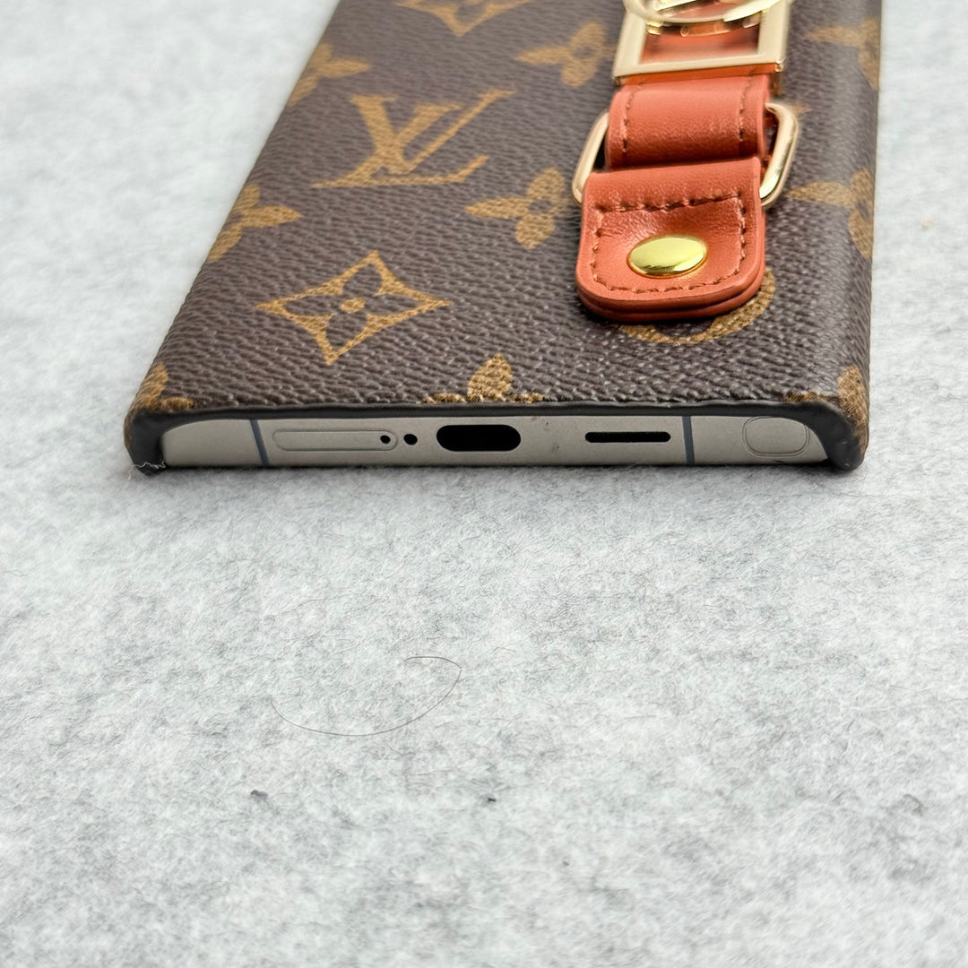 Luxury Designer Strap Holder Leather Case for Samsung Galaxy S22-S26 Series