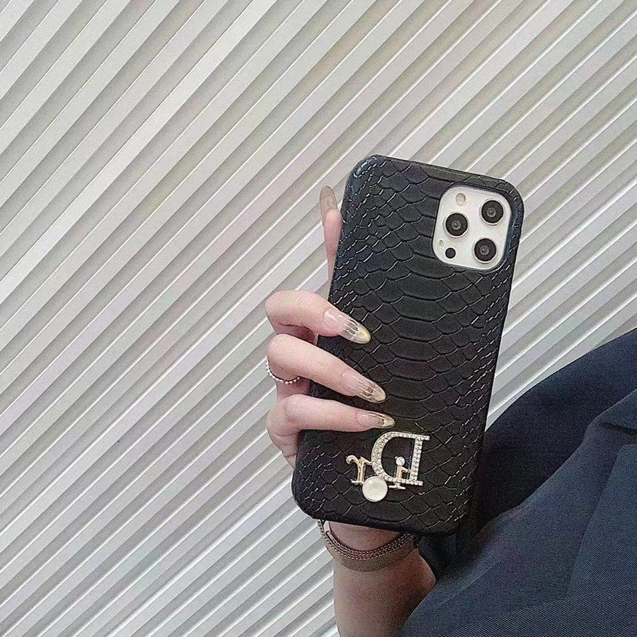 STYLISH SNAKE PATTERN FOR IPHONE 16 / 15 / 14 CASE