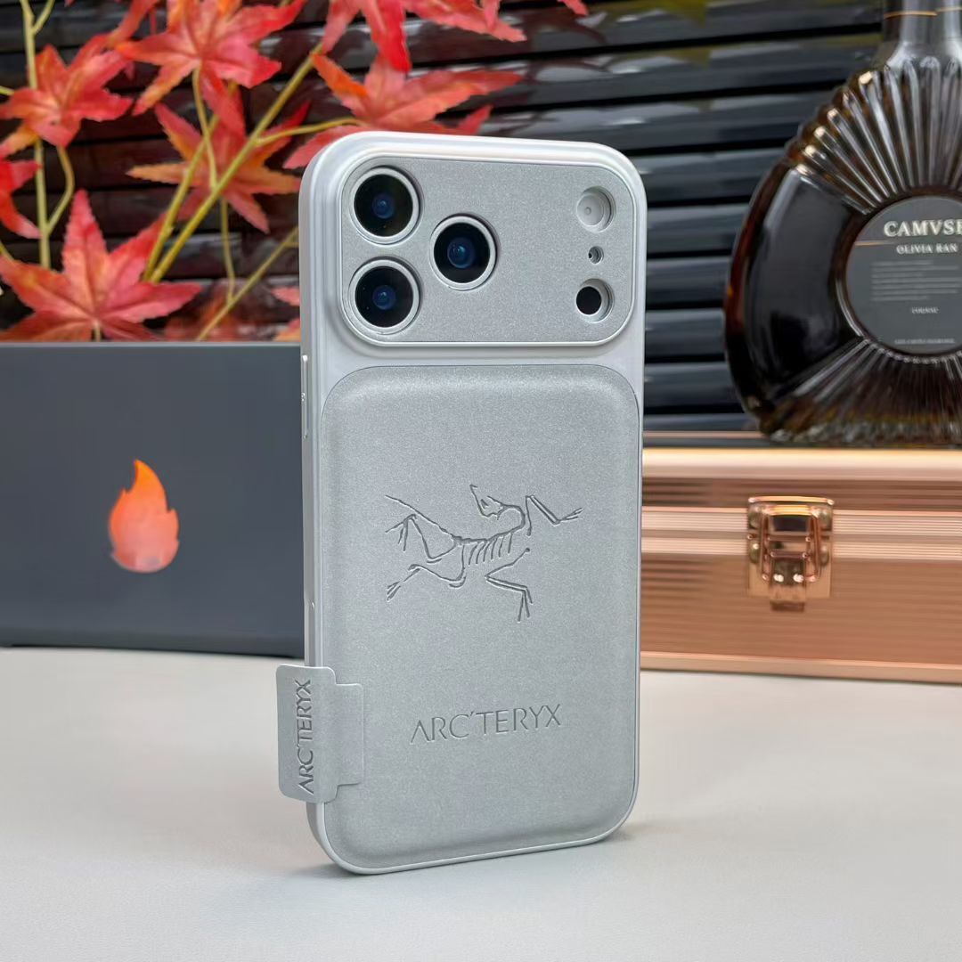 Elegant Phone Case – Luxury Protection For iPhone 14-17