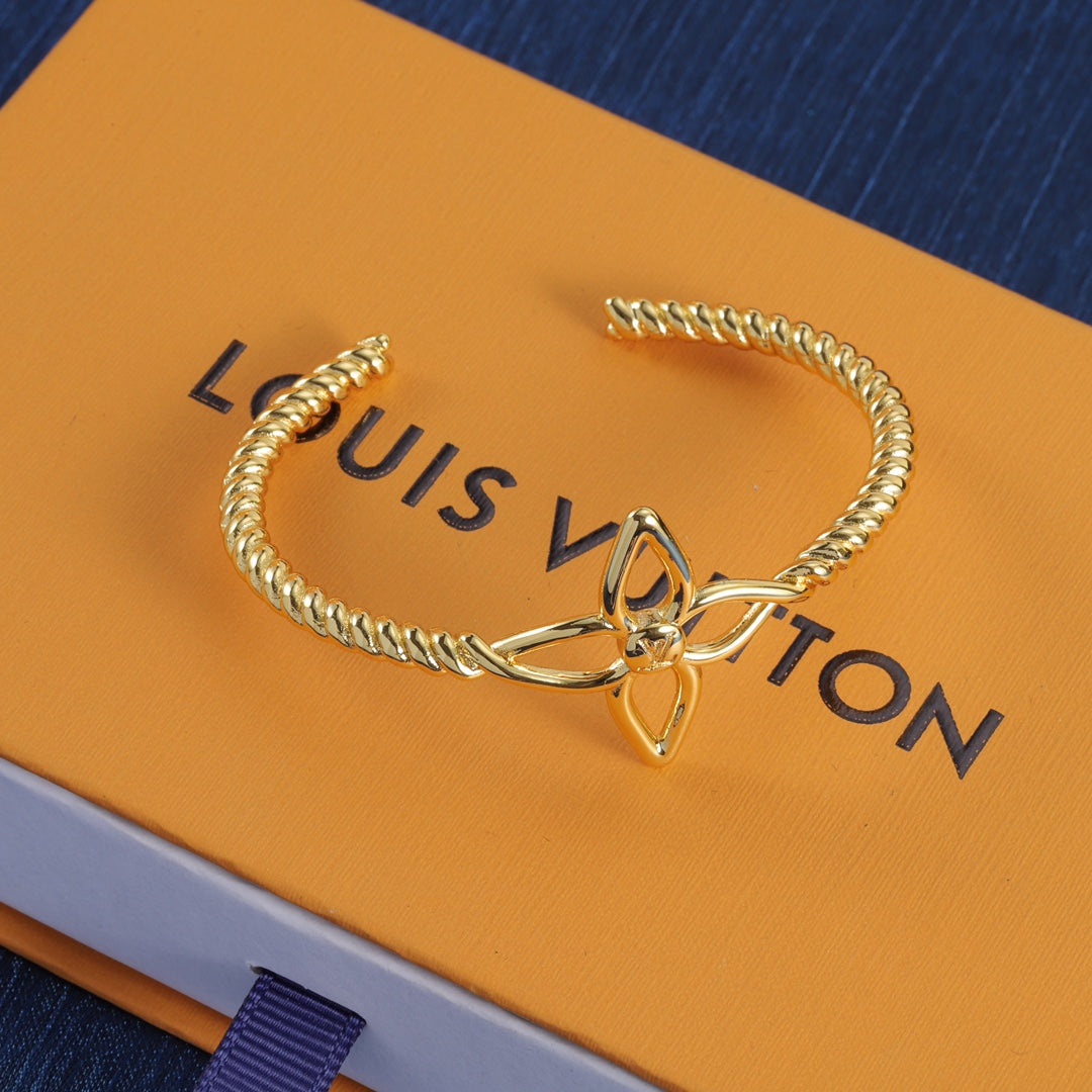 Luxury LV Love Bracelet
