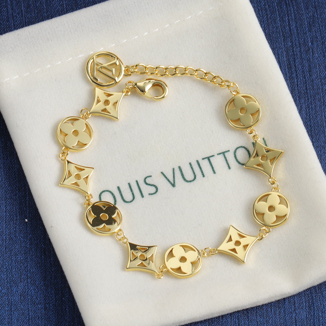 Fashion LV Delicate Love Flower Bracelet