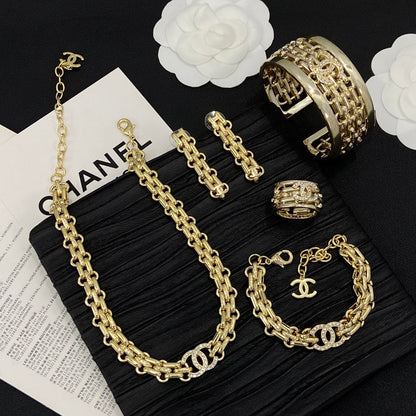 Fashion Maximalism CC Design 5 Set Gold