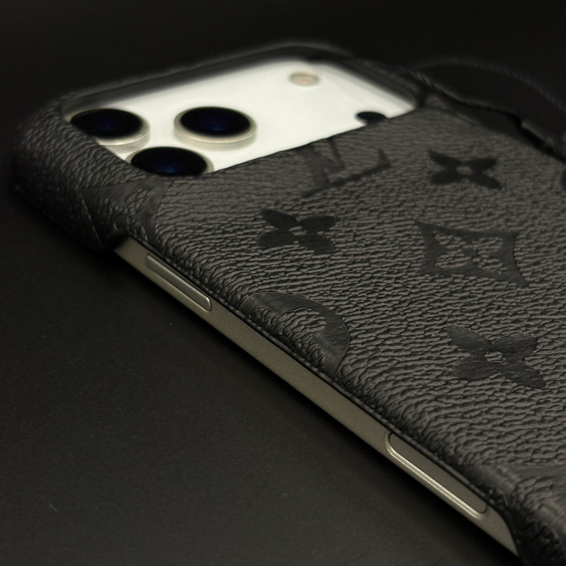 Luxury Style Phone Case for iPhone 13-17