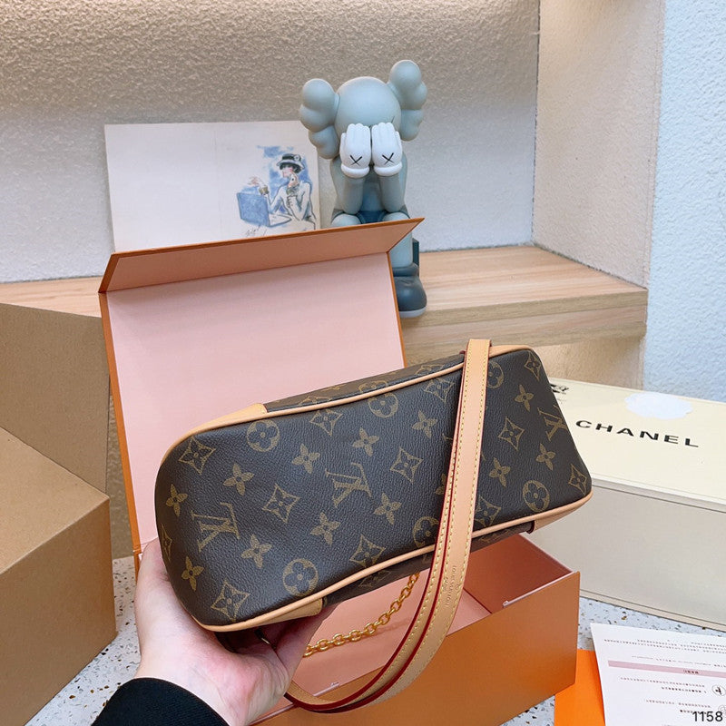 Luxury LV Bag with Detachable Strap
