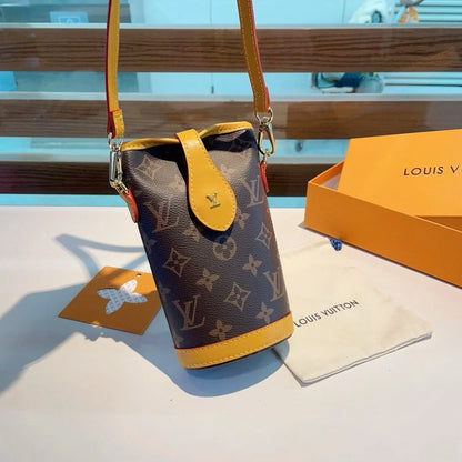 Luxury Louis Vuitton Pouch Crossbody Bag