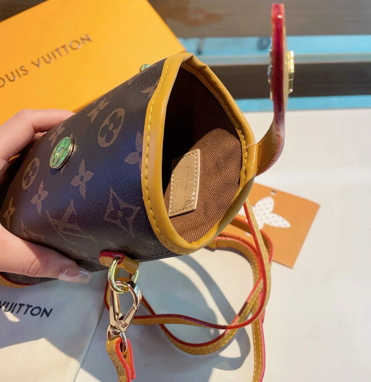 Luxury Louis Vuitton Pouch Crossbody Bag